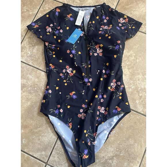 Nwt Cupshe One Piece Size M Zip  Short Sleeve  Swimsuit Padded Dark Blue Floral - Picture 1 of 3